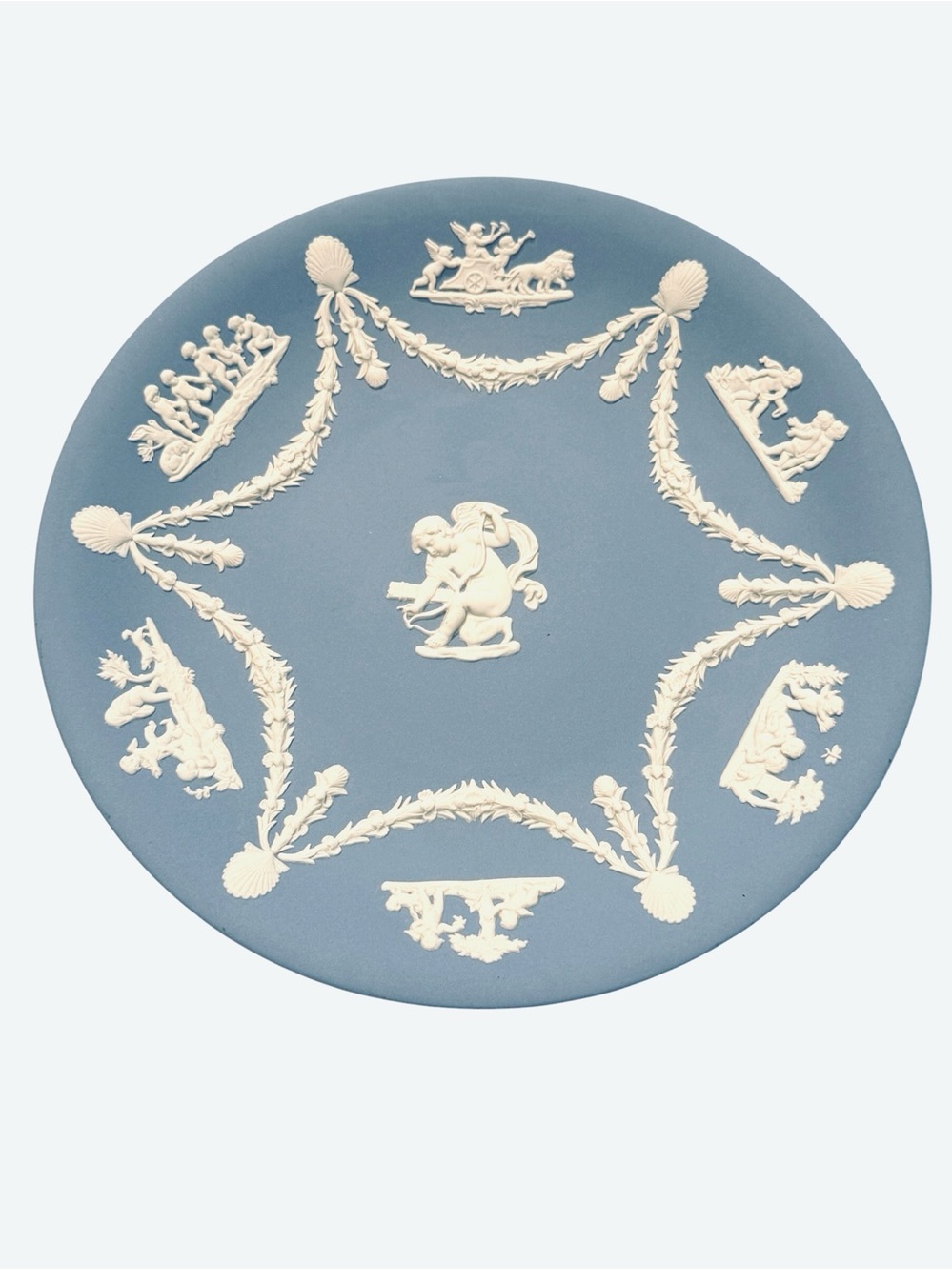 WEDGWOOD Cupid and Cherubs Classic Blue 9” Plate